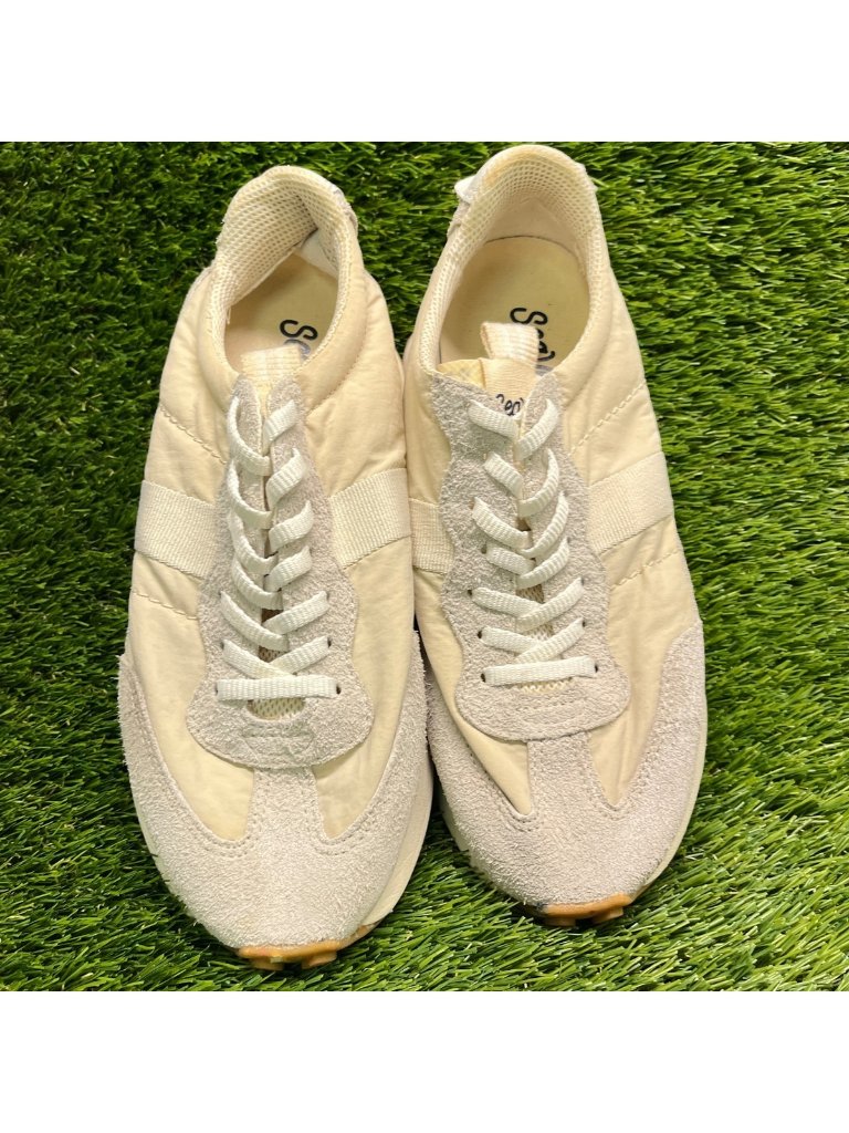 Seavees Acorn Trainer Womens Size 7.5 Beige Gray Athletic Running Shoes Sneakers — image 5 of 8